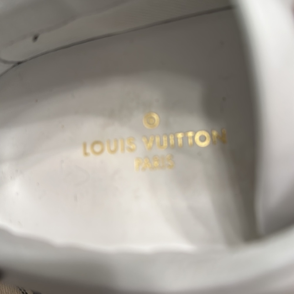Louis Vuitton Sneaker 1A5790 37.5 Box Dust Bag extra shoe strings - Picture 6 of 8